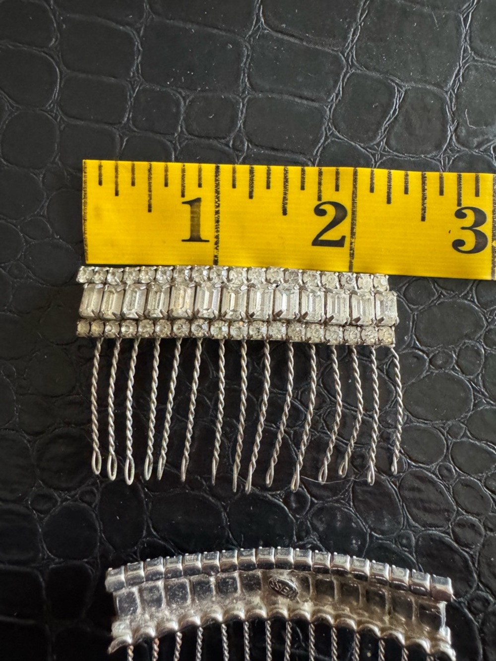 Vintage Silver Rhinestone/Crystal Hair Comb Set - Picture 5 of 6